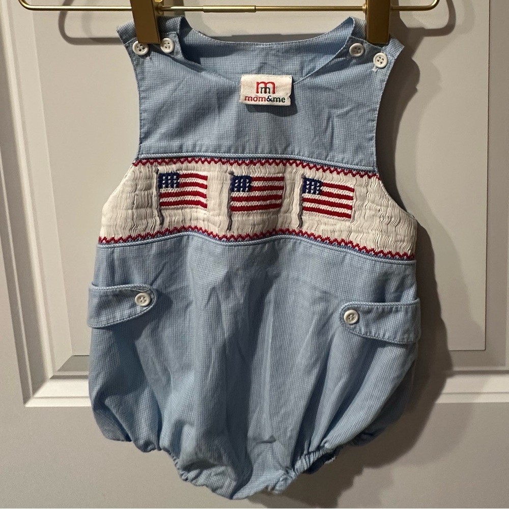Mom&me branded Mini Smocked American Flag Light Blue Baby Bubble 6months